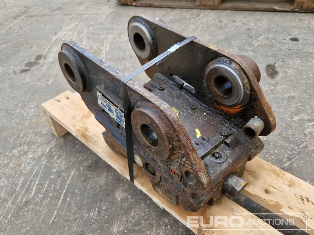 QH to suit Doosan DX62 - Quick coupler: picture 4 QH to suit Doosan DX62 - Quick coupler: picture 4
