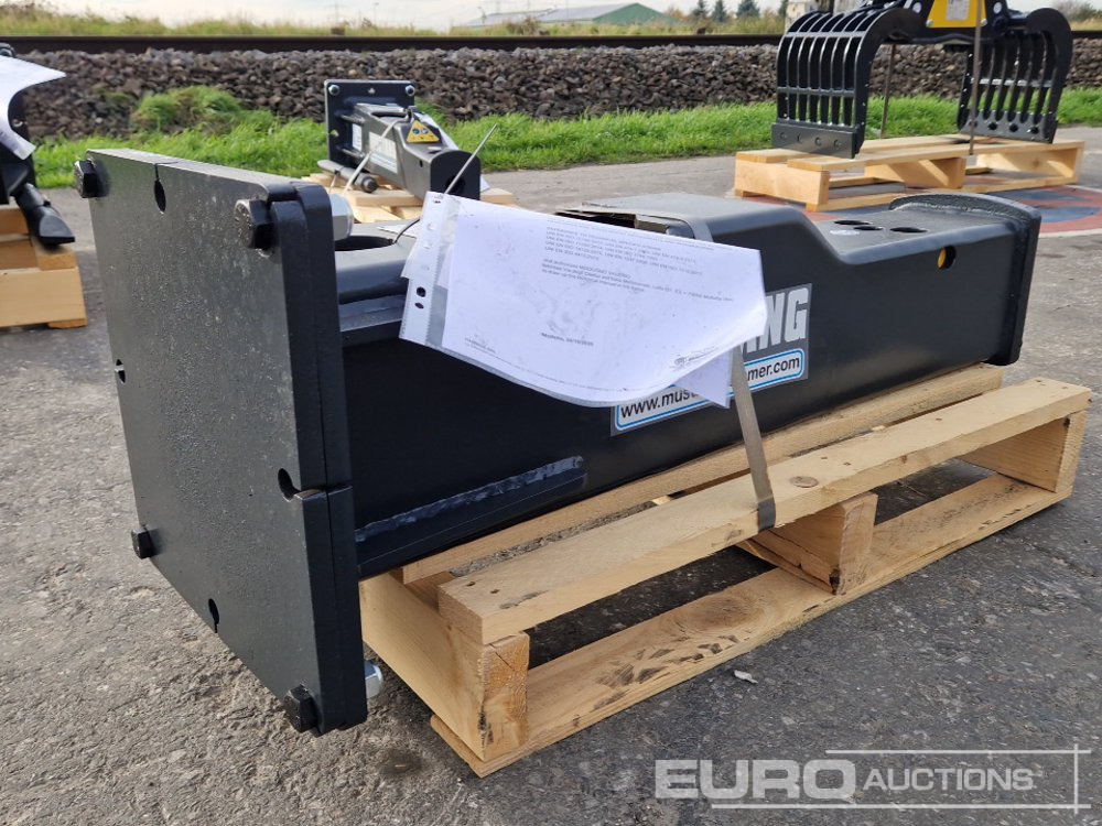 Unused 2025 Mustang HM250 - Hydraulic hammer: picture 3 Unused 2025 Mustang HM250 - Hydraulic hammer: picture 3