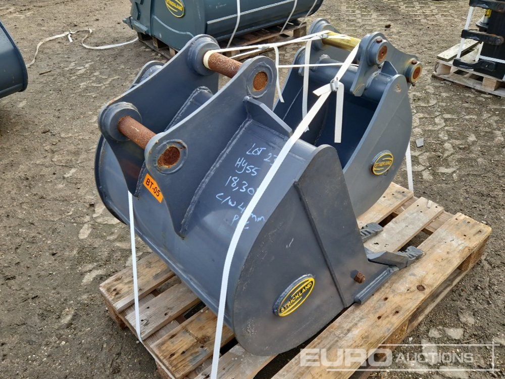 Unused Strickland 30", 18" Bucket Set to suit Hyundai HY55 (2 of) - Bucket: picture 3 Unused Strickland 30", 18" Bucket Set to suit Hyundai HY55 (2 of) - Bucket: picture 3