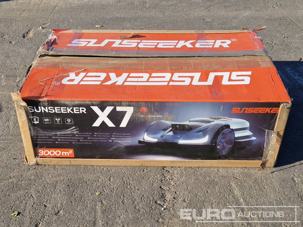 Unused SunSeeker X7 Robotic Lawnmower, 3,000m² - Construction equipment: picture 2 Unused SunSeeker X7 Robotic Lawnmower, 3,000m² - Construction equipment: picture 2