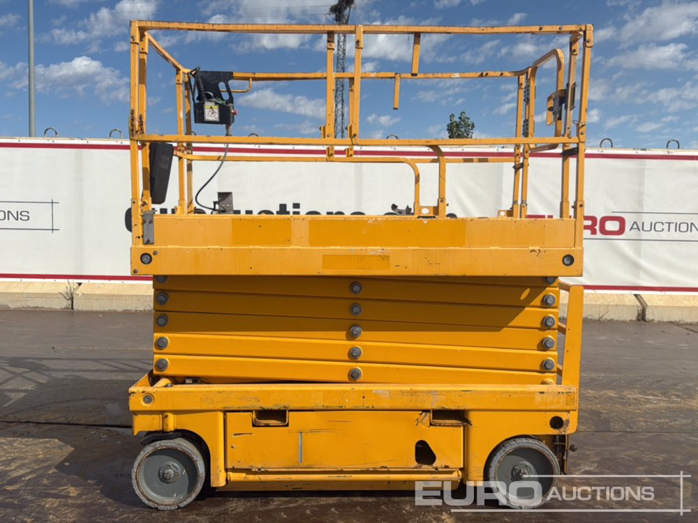2016 Haulotte Compact 14 - Aerial platform: picture 2 2016 Haulotte Compact 14 - Aerial platform: picture 2