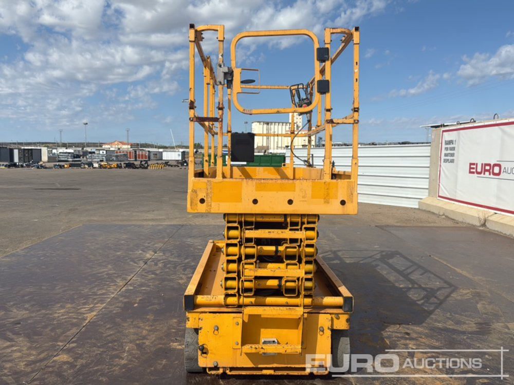 2016 Haulotte Compact 14 - Aerial platform: picture 4 2016 Haulotte Compact 14 - Aerial platform: picture 4