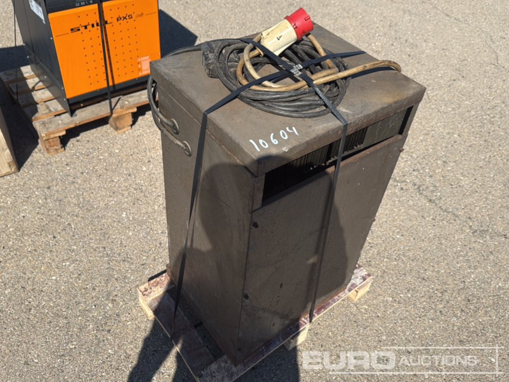 Battery Charger to suit Forklift - Construction equipment: picture 3 Battery Charger to suit Forklift - Construction equipment: picture 3