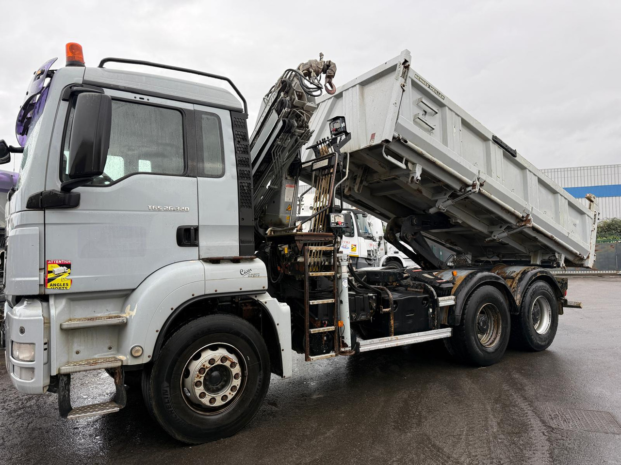 Camion porteur grue bi-benne MAN TGS 26.320 AB-504-HR - Tipper, Crane truck: picture 4 Camion porteur grue bi-benne MAN TGS 26.320 AB-504-HR - Tipper, Crane truck: picture 4