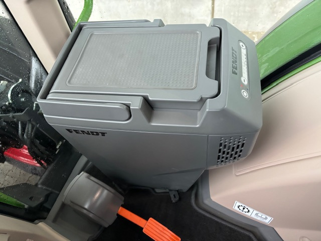 Fendt 618 Vario Power Setting2 - Farm tractor: picture 3 Fendt 618 Vario Power Setting2 - Farm tractor: picture 3