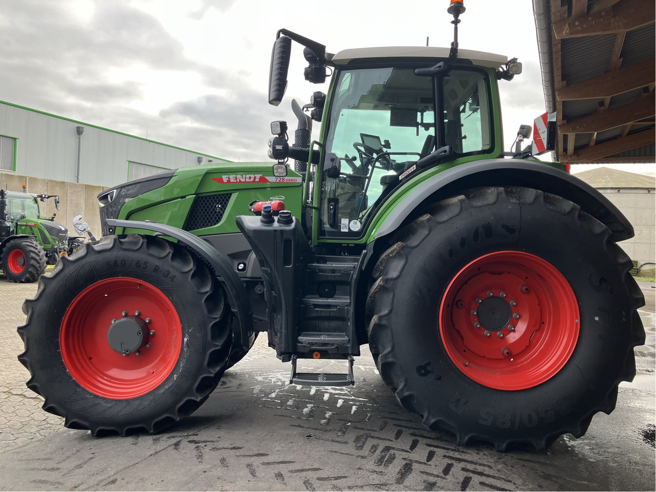 Fendt 728 Vario Gen7 - Farm tractor: picture 3 Fendt 728 Vario Gen7 - Farm tractor: picture 3