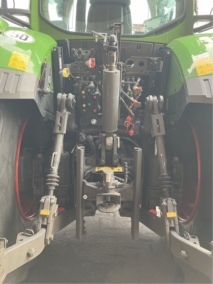 Fendt 728 Vario Gen7 - Farm tractor: picture 4 Fendt 728 Vario Gen7 - Farm tractor: picture 4
