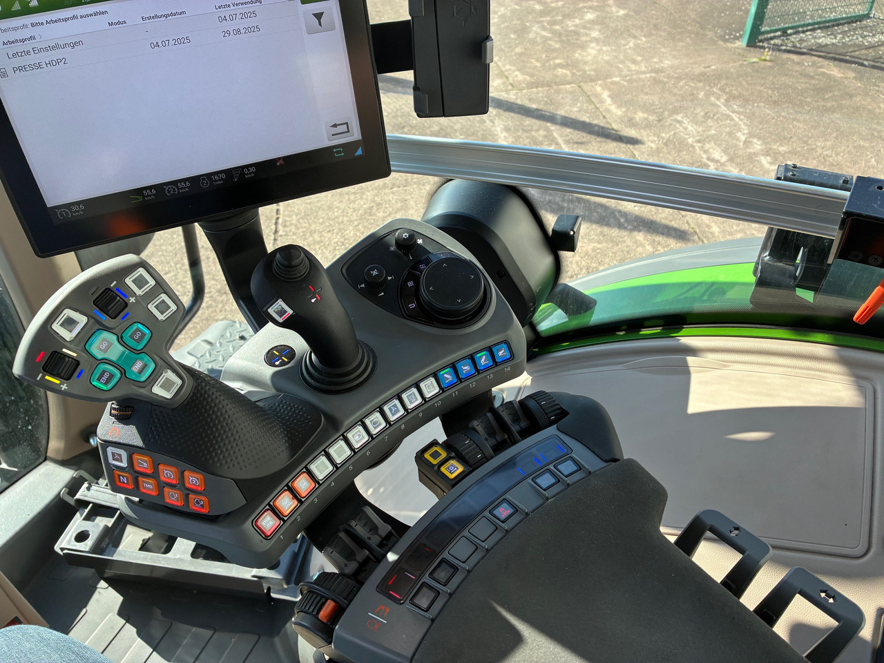 Fendt 942 Vario Gen7 Power Setting2 - Farm tractor: picture 3 Fendt 942 Vario Gen7 Power Setting2 - Farm tractor: picture 3