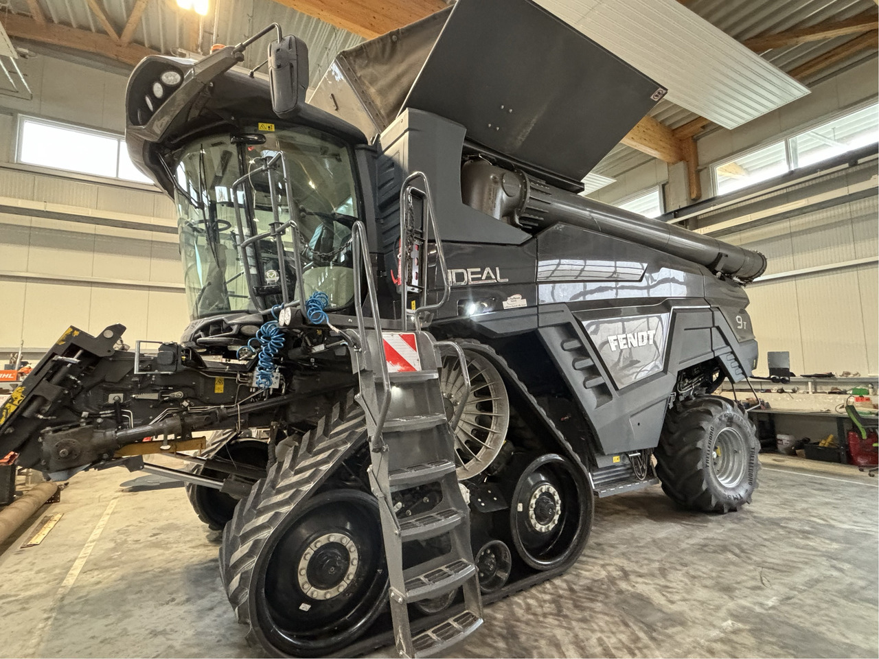 Fendt Ideal 9T - Combine harvester: picture 1 Fendt Ideal 9T - Combine harvester: picture 1
