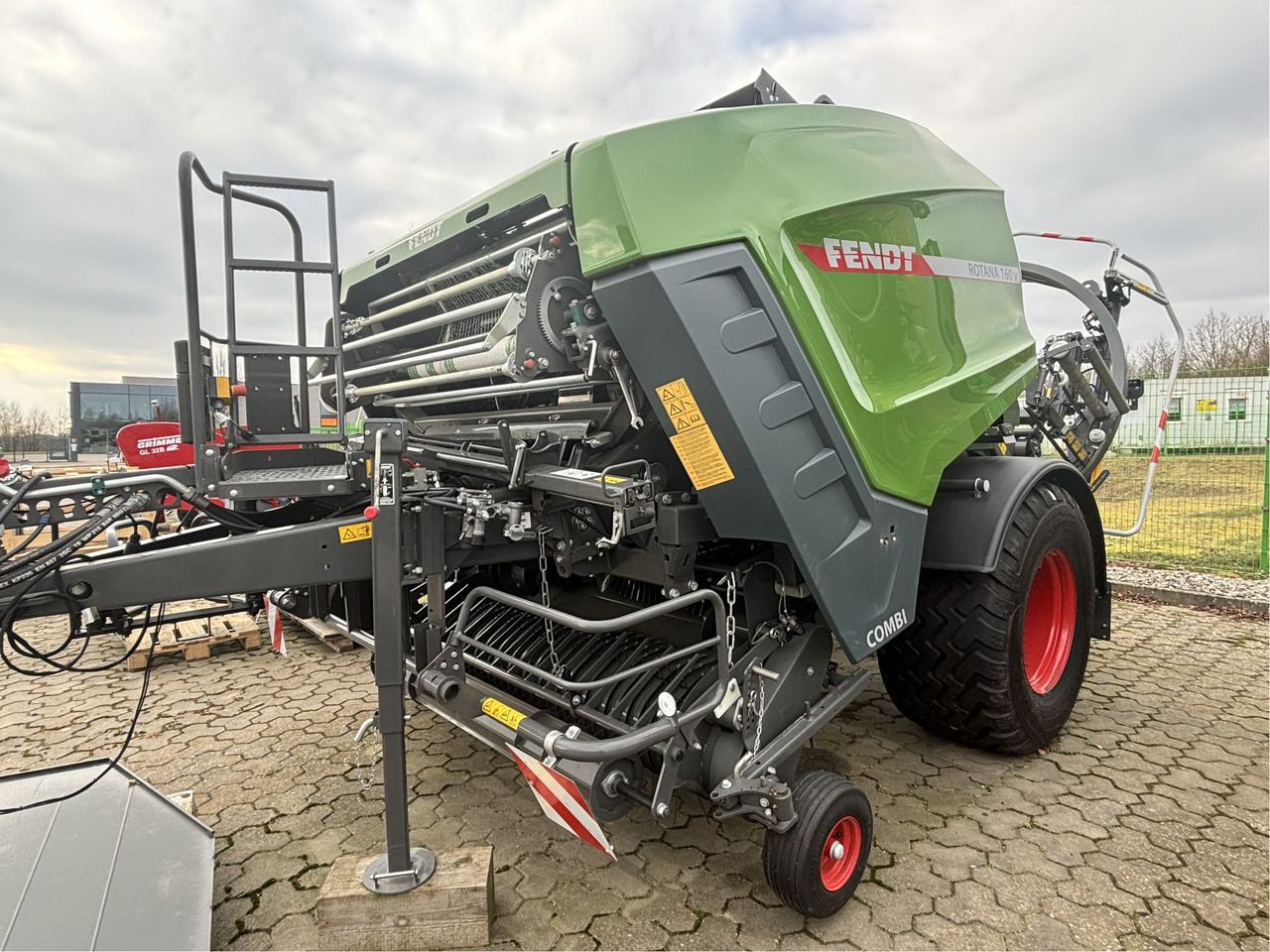 Fendt Rotana 160 V Combi - Hay and forage equipment: picture 2 Fendt Rotana 160 V Combi - Hay and forage equipment: picture 2