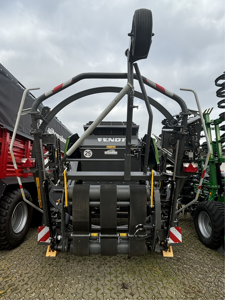 Fendt Rotana 160 V Combi - Hay and forage equipment: picture 3 Fendt Rotana 160 V Combi - Hay and forage equipment: picture 3