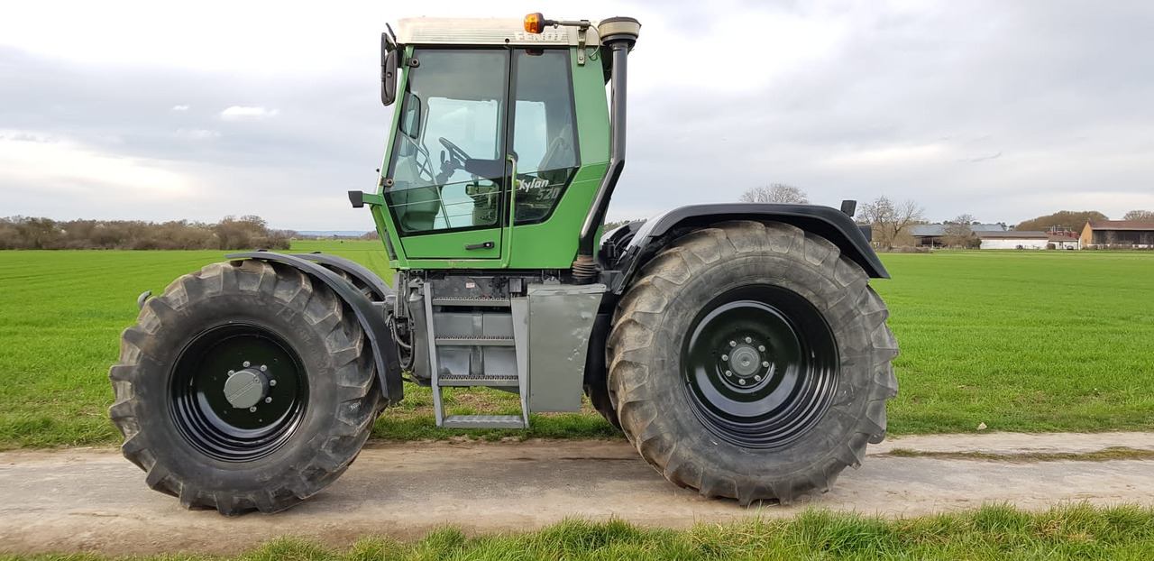 Fendt Xylon 520 - Farm tractor: picture 5 Fendt Xylon 520 - Farm tractor: picture 5