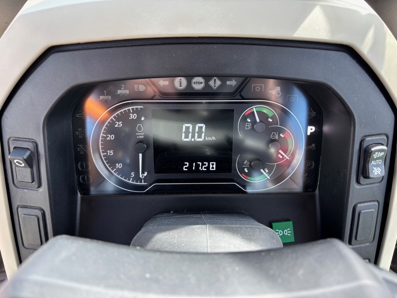 John Deere 5090 M - Farm tractor: picture 2 John Deere 5090 M - Farm tractor: picture 2