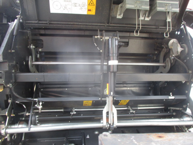 Massey Ferguson MF 716 Press-Wickel-Komb - Hay and forage equipment: picture 4 Massey Ferguson MF 716 Press-Wickel-Komb - Hay and forage equipment: picture 4