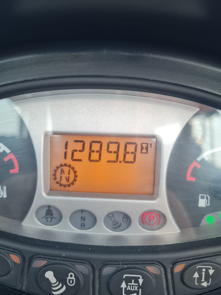 Massey Ferguson TH 7038 T4f - Loader: picture 2 Massey Ferguson TH 7038 T4f - Loader: picture 2