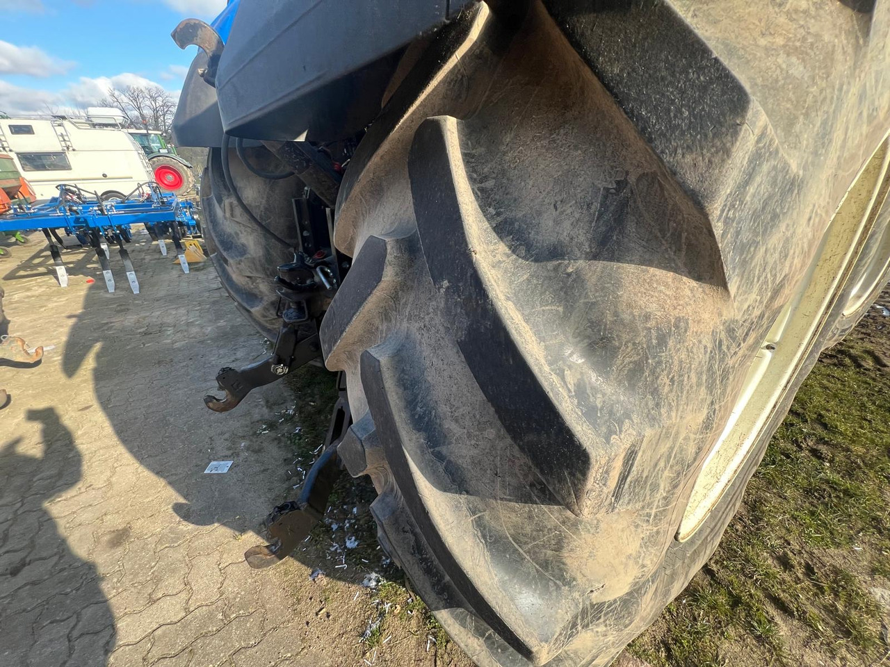 New Holland T7.315 - Farm tractor: picture 4 New Holland T7.315 - Farm tractor: picture 4