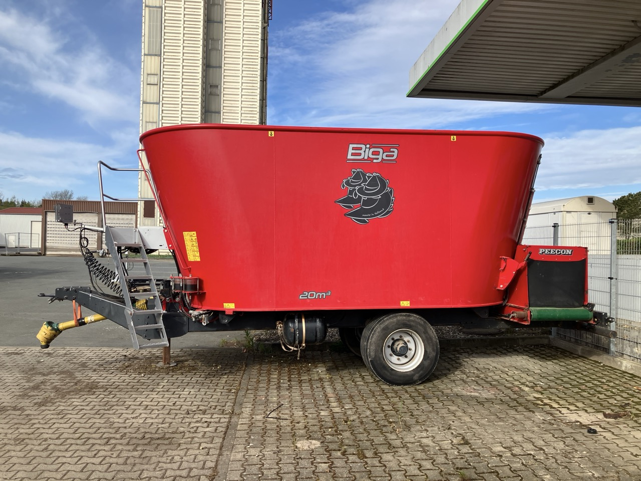 Peecon Biga 20-215 Twin Plus - Forage mixer wagon: picture 1 Peecon Biga 20-215 Twin Plus - Forage mixer wagon: picture 1