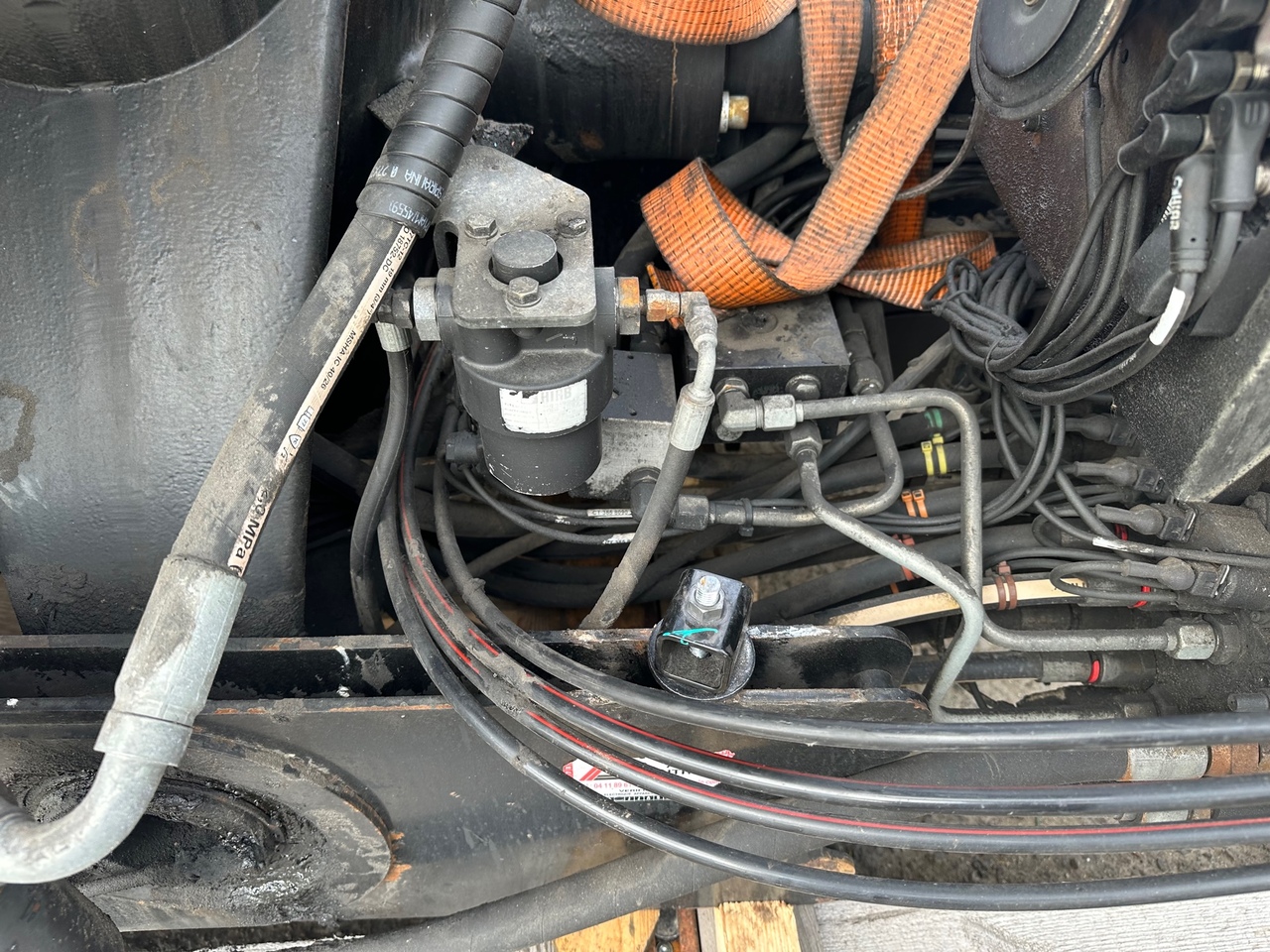 Loader crane for Truck HIAB XS 244 EP-5 HIDUO: picture 9