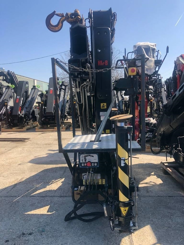 Hiab 111 B-2 Duo - Loader crane for Truck: picture 3 Hiab 111 B-2 Duo - Loader crane for Truck: picture 3