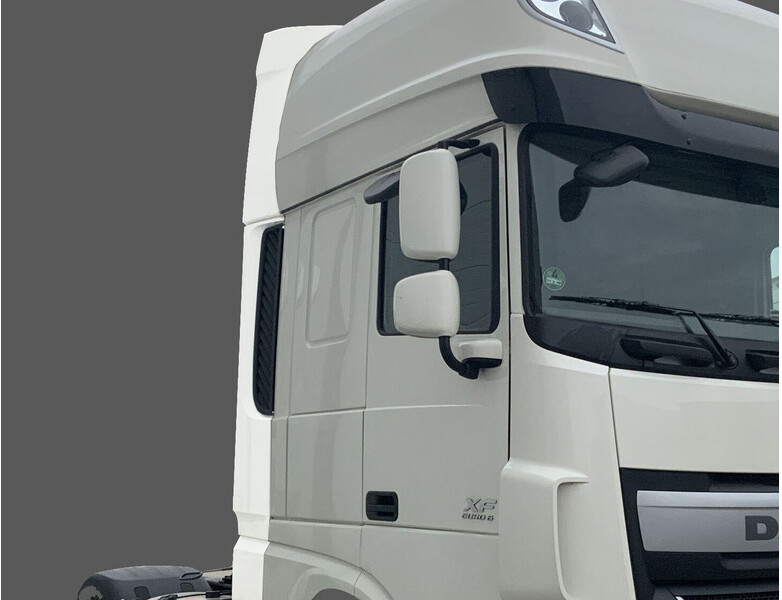 DAF XF106 - XF 106 - Aerodynamics/ Spoiler for Truck: picture 1 DAF XF106 - XF 106 - Aerodynamics/ Spoiler for Truck: picture 1