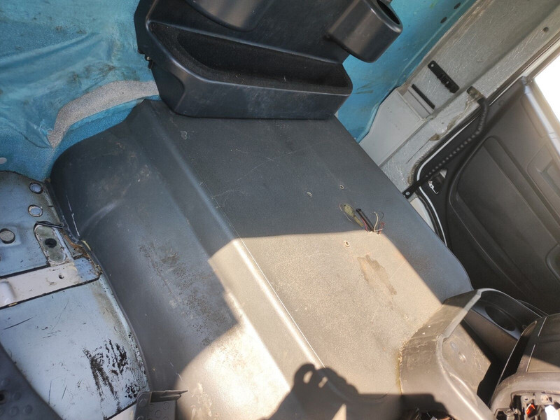 Cab and interior for Truck Iveco Stralis Euro 6: picture 8