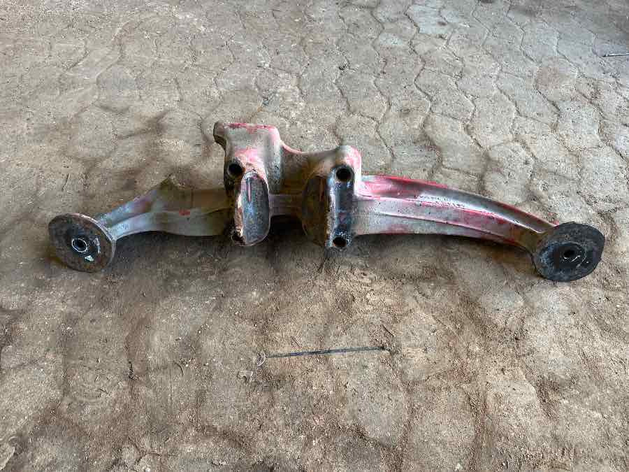 DAF SUSPENSION BRACKET 1896602 - Frame/ Chassis for Truck: picture 1 DAF SUSPENSION BRACKET 1896602 - Frame/ Chassis for Truck: picture 1