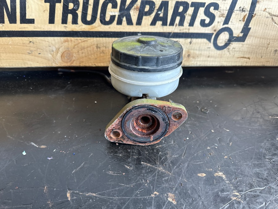 FORD CARGO BRAKE VALVE - Brake valve for Truck: picture 3 FORD CARGO BRAKE VALVE - Brake valve for Truck: picture 3