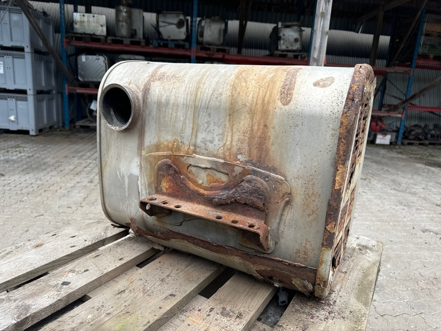 IVECO EXHAUST 504135187 - Muffler for Truck: picture 2 IVECO EXHAUST 504135187 - Muffler for Truck: picture 2