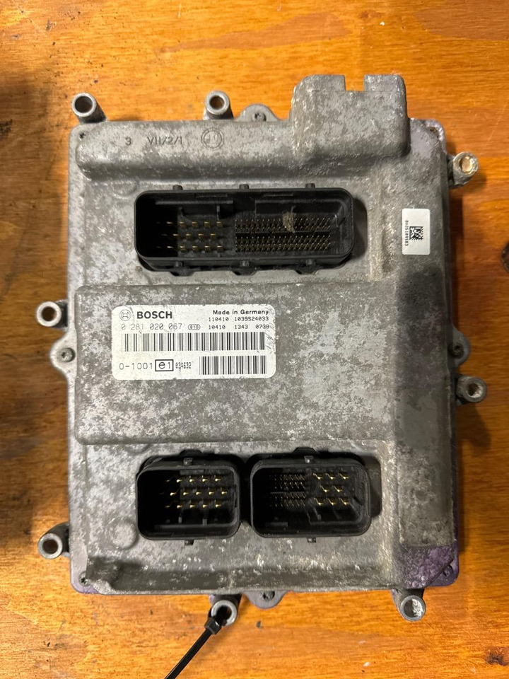 MAN ENGINE ECU 51.25803-7860 - ECU for Truck: picture 1 MAN ENGINE ECU 51.25803-7860 - ECU for Truck: picture 1
