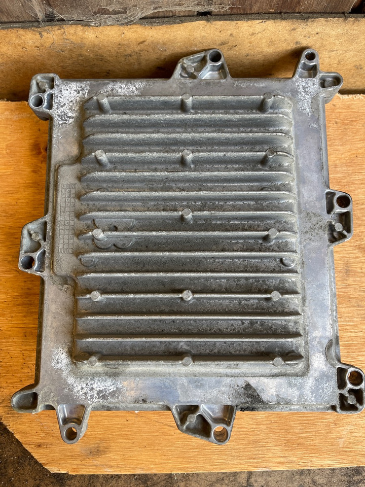 MAN ENGINE ECU 51.25804-7674 - ECU for Truck: picture 2 MAN ENGINE ECU 51.25804-7674 - ECU for Truck: picture 2