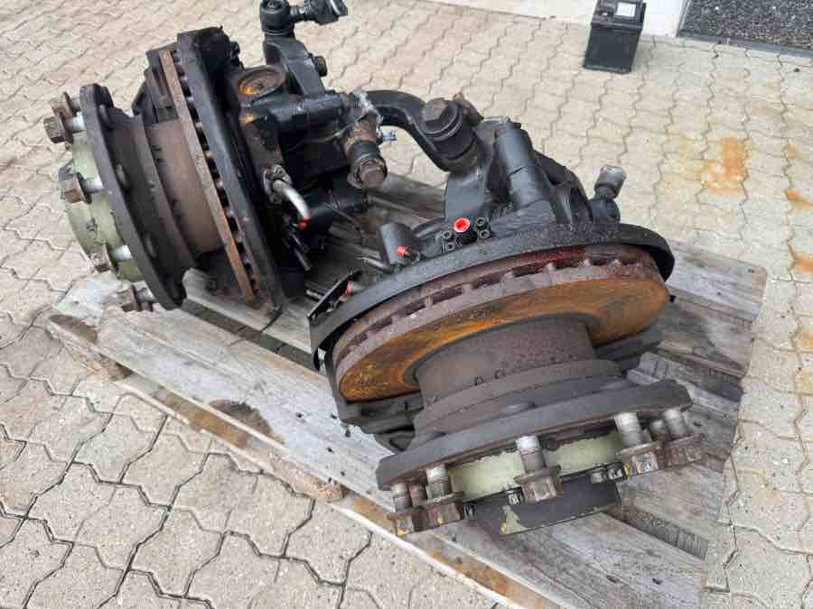 MAN FRONT HUBS 81.36030-0005 + 81.36035-6009 - Wheel hub for Truck: picture 2 MAN FRONT HUBS 81.36030-0005 + 81.36035-6009 - Wheel hub for Truck: picture 2