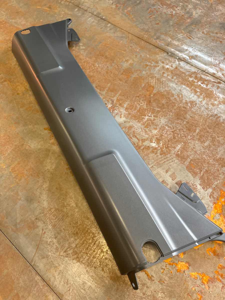 SCANIA BUMPER COVER 2311419 - Body and exterior for Truck: picture 1 SCANIA BUMPER COVER 2311419 - Body and exterior for Truck: picture 1