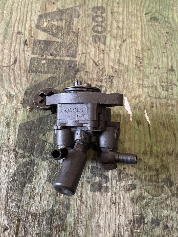 SCANIA FEED PUMP 1532664 - Fuel system for Truck: picture 1 SCANIA FEED PUMP 1532664 - Fuel system for Truck: picture 1
