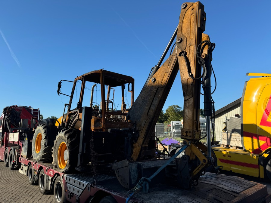 TEREX 980 4X4 // BURNED - Backhoe loader: picture 2 TEREX 980 4X4 // BURNED - Backhoe loader: picture 2