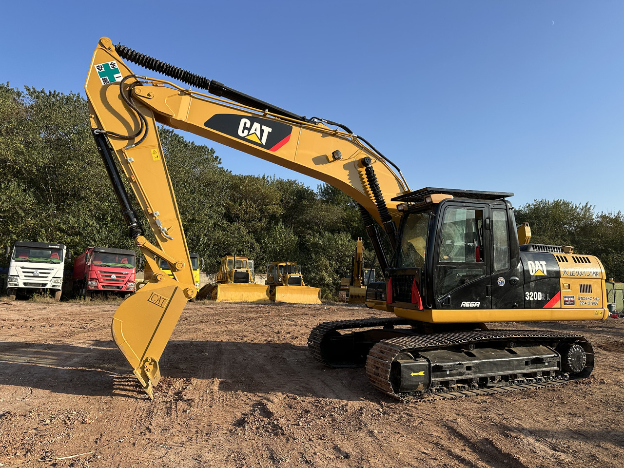 CAT 320D2L - Crawler excavator: picture 2 CAT 320D2L - Crawler excavator: picture 2