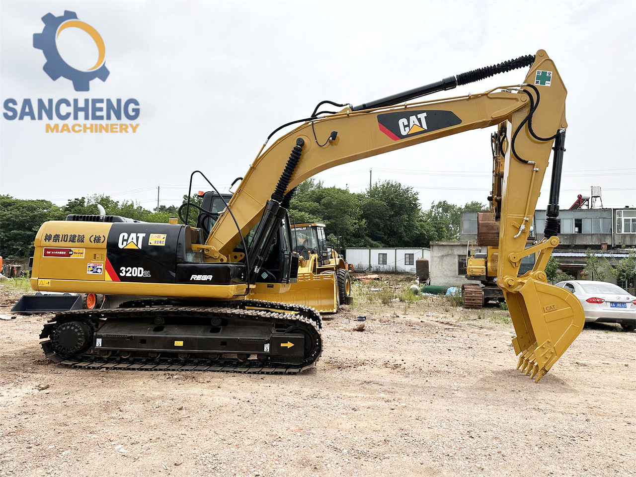 Crawler excavator CATERPILLAR 320D2L: picture 6
