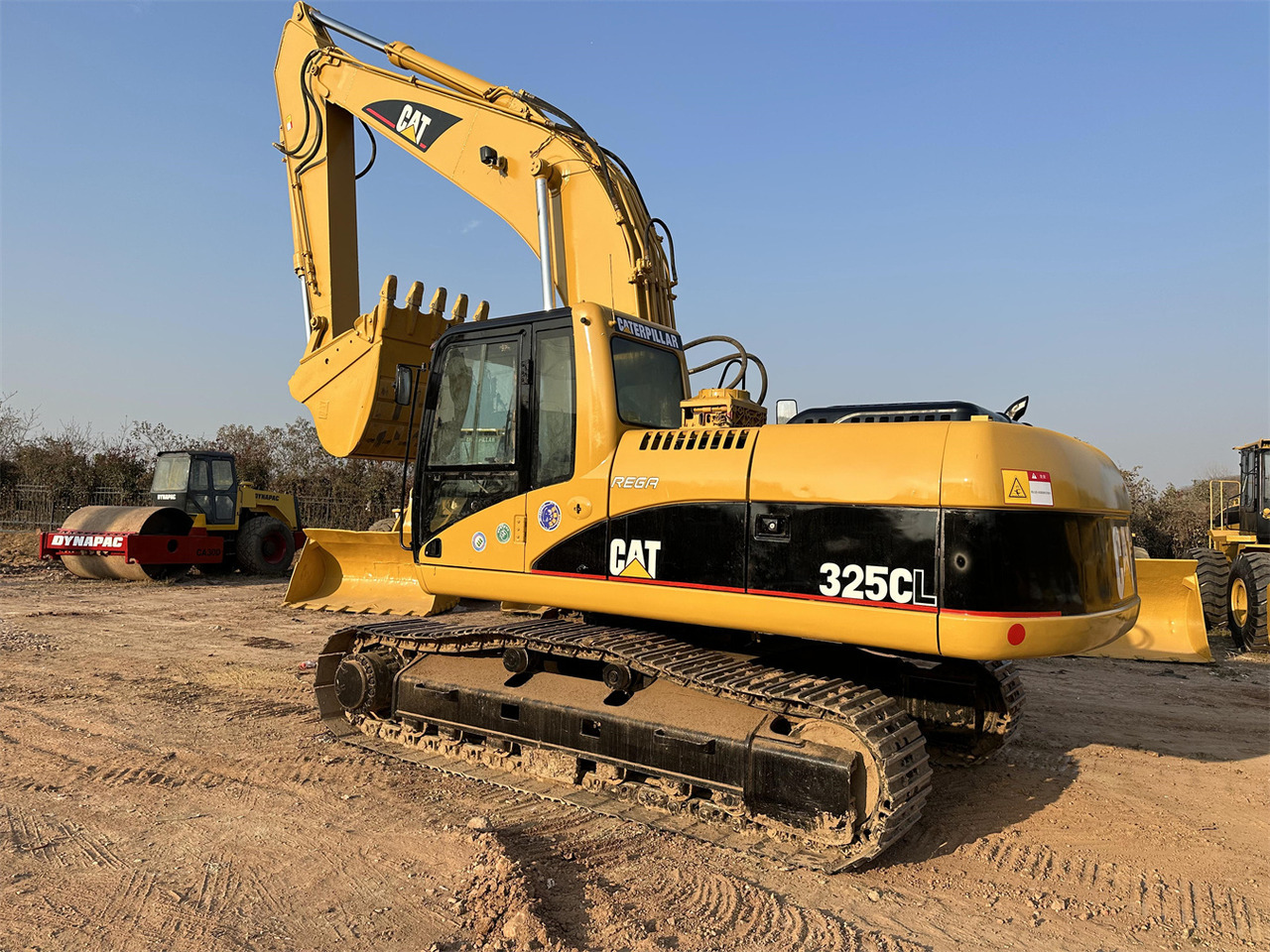 CATERPILLAR 325C - Crawler excavator: picture 1 CATERPILLAR 325C - Crawler excavator: picture 1