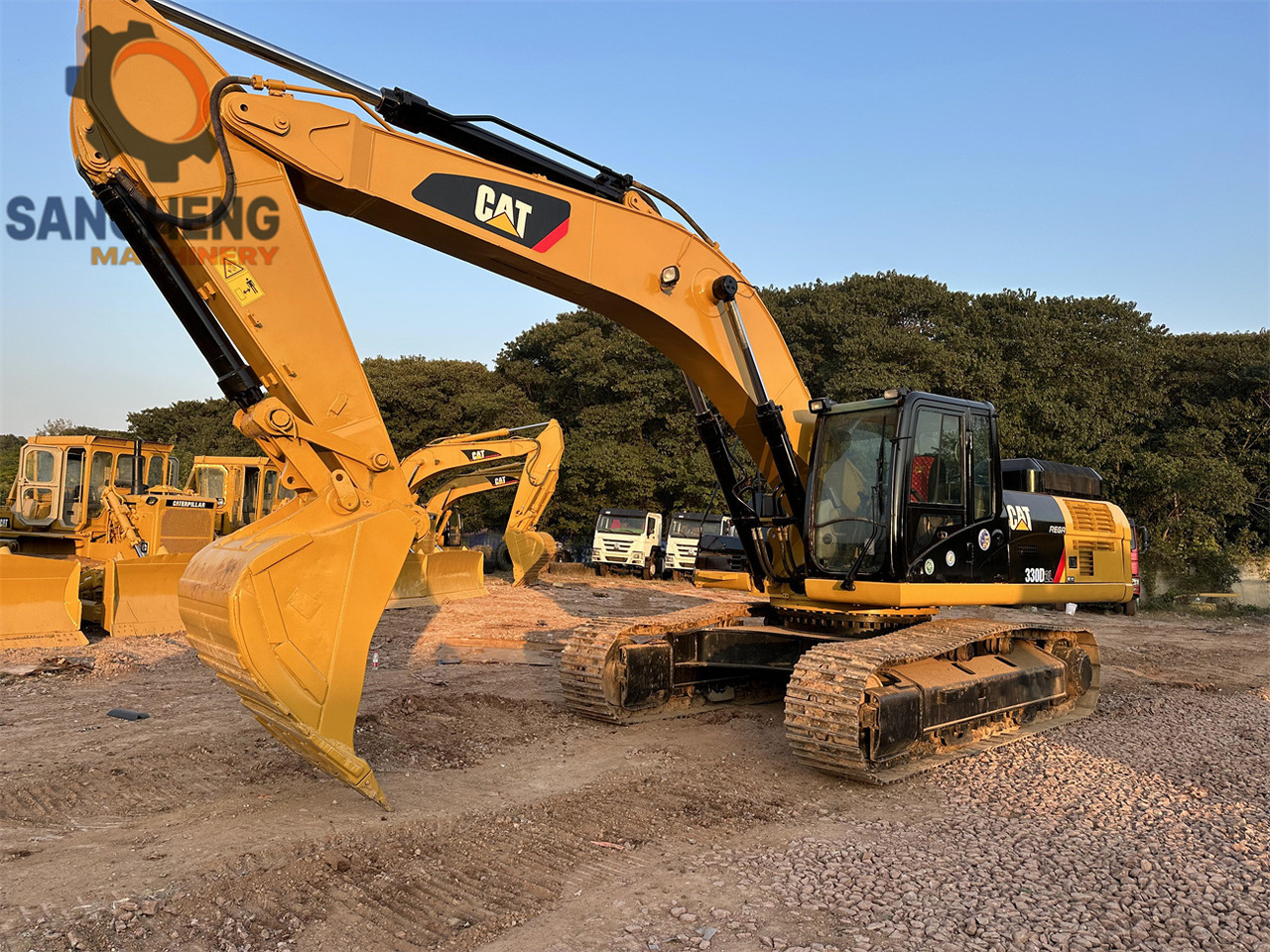 Crawler excavator CATERPILLAR 330D2L: picture 7