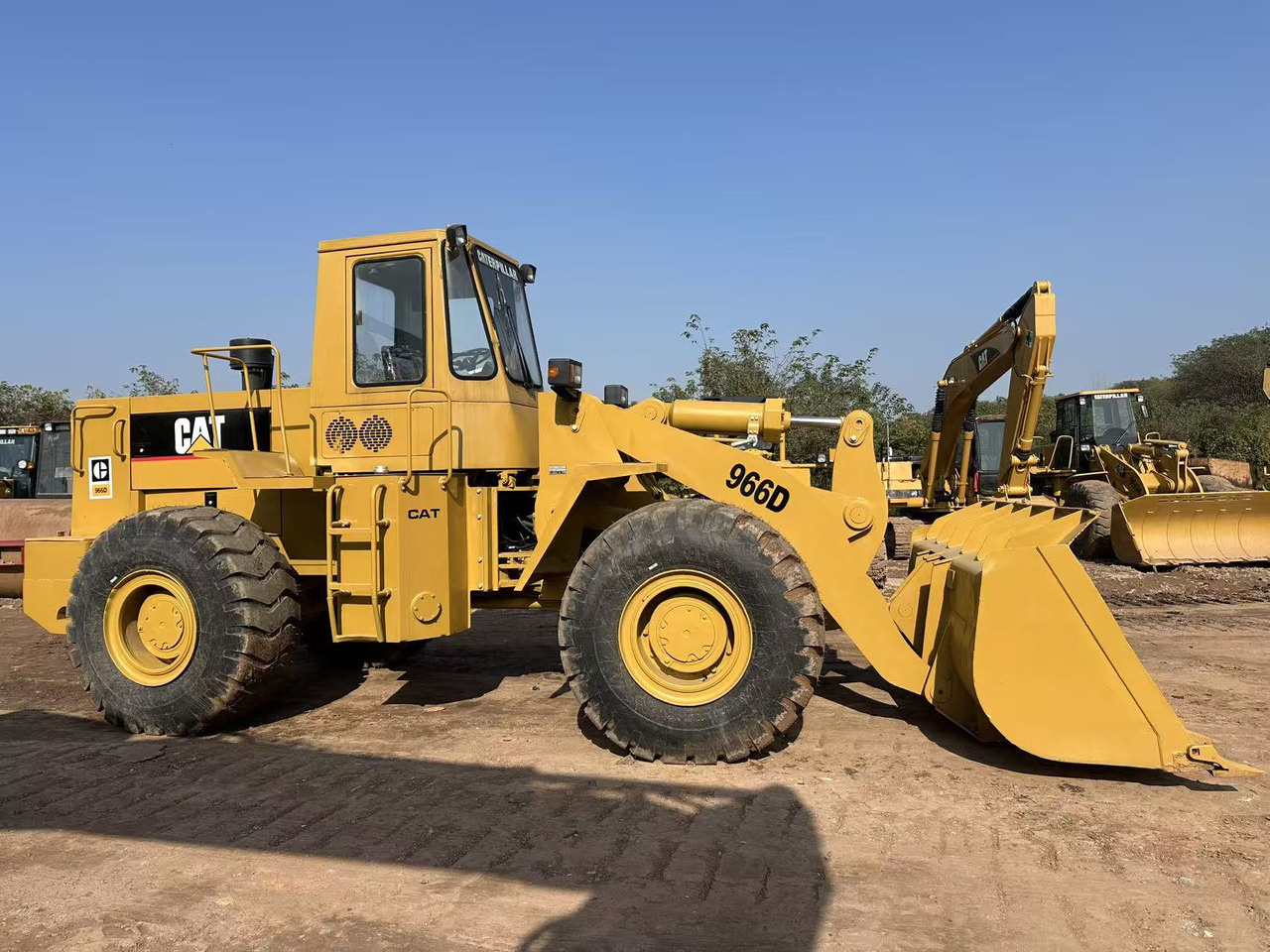 CATERPILLAR 966D - Wheel loader: picture 4 CATERPILLAR 966D - Wheel loader: picture 4