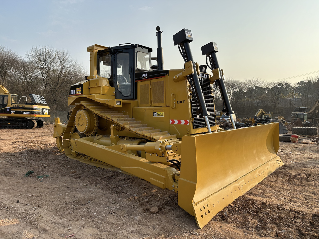 CATERPILLAR D8R - Bulldozer: picture 2 CATERPILLAR D8R - Bulldozer: picture 2