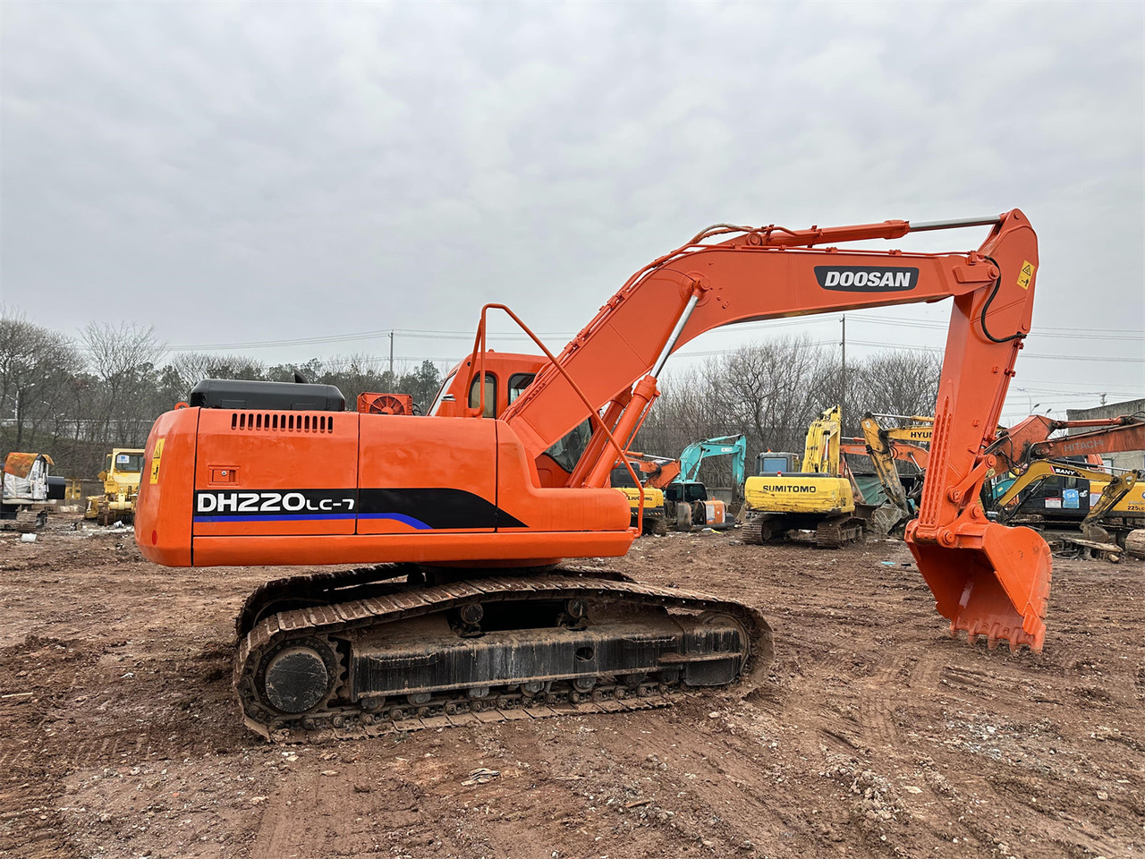 DOOSAN DH220 - Crawler excavator: picture 1 DOOSAN DH220 - Crawler excavator: picture 1