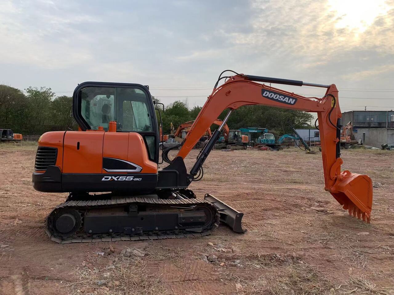 DOOSAN DX55 excavator - Excavator: picture 4 DOOSAN DX55 excavator - Excavator: picture 4
