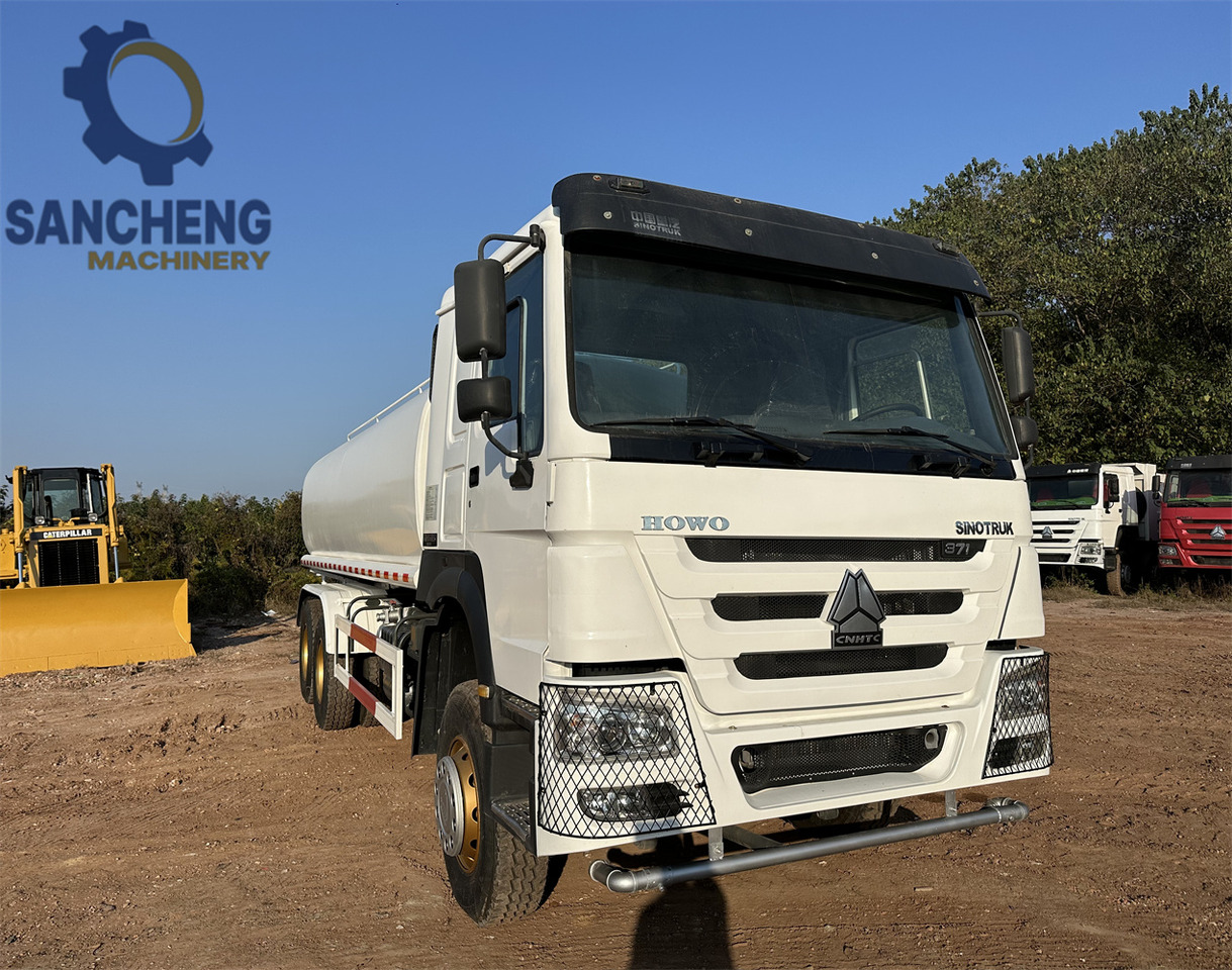 SINOTRUK HOWO 371 6x4 Water Tanker Truck - Tank truck: picture 3 SINOTRUK HOWO 371 6x4 Water Tanker Truck - Tank truck: picture 3