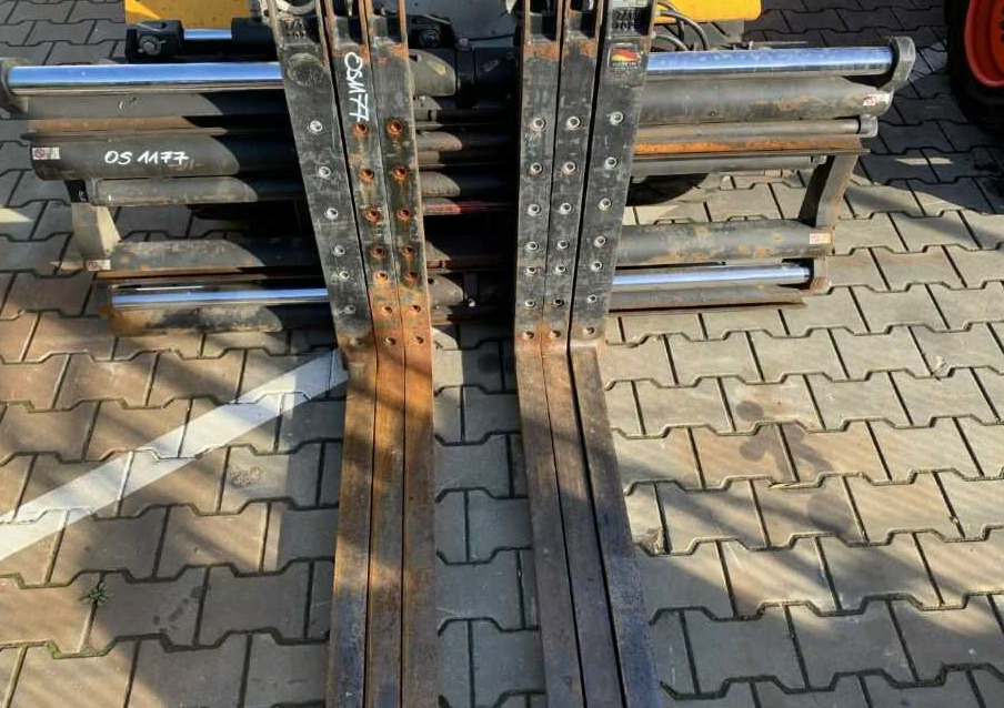 Durwen DRPK30C - Forks for Forklift: picture 5 Durwen DRPK30C - Forks for Forklift: picture 5