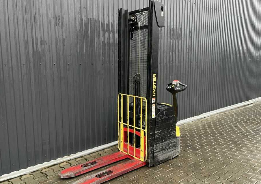 Hyster S1.6 - Stacker: picture 3 Hyster S1.6 - Stacker: picture 3