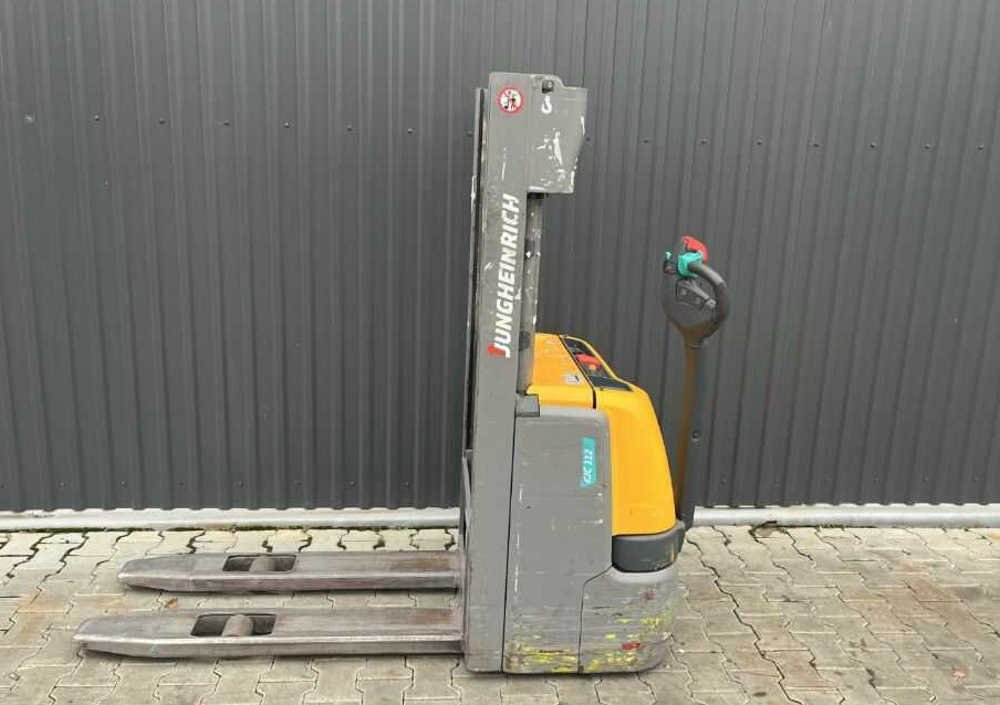 Jungheinrich EJC112 - Stacker: picture 2 Jungheinrich EJC112 - Stacker: picture 2