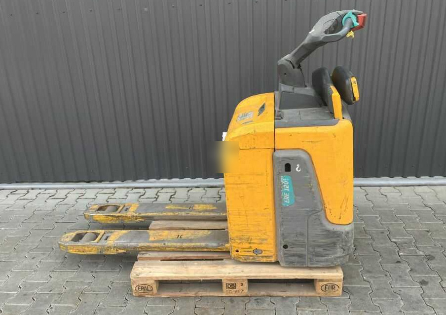 Jungheinrich ERE120 - Stacker: picture 2 Jungheinrich ERE120 - Stacker: picture 2