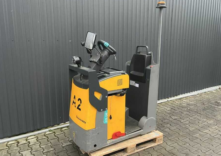 Jungheinrich EZS130 - Tow tractor: picture 1 Jungheinrich EZS130 - Tow tractor: picture 1
