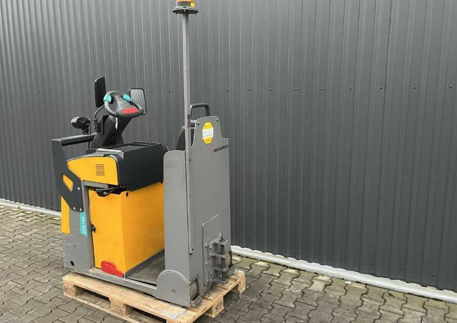 Jungheinrich EZS130 - Tow tractor: picture 3 Jungheinrich EZS130 - Tow tractor: picture 3