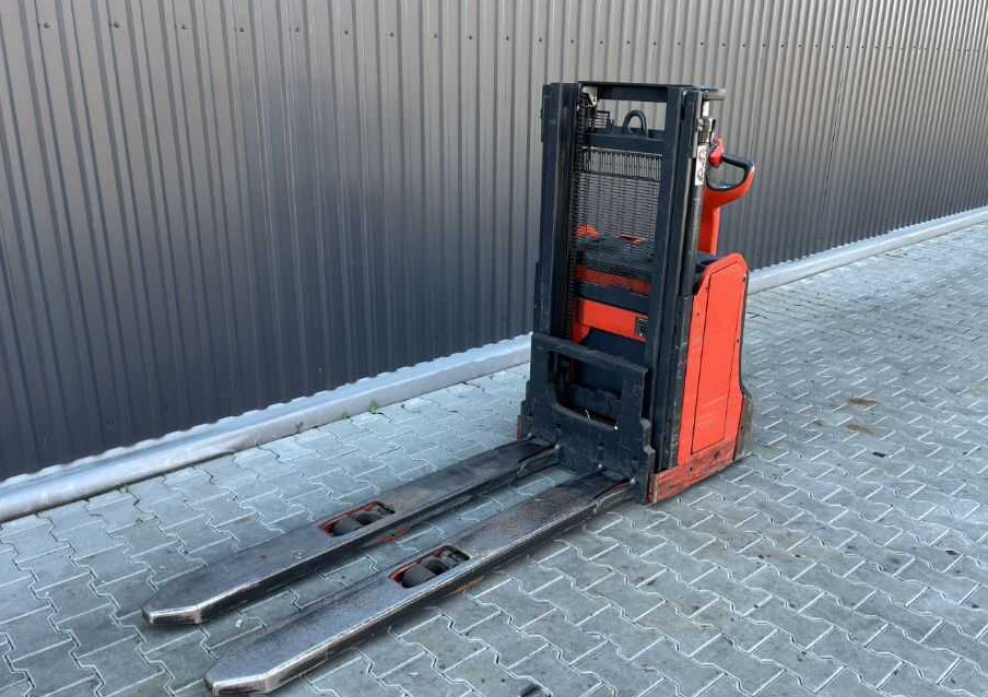 Stacker Linde D08: picture 8